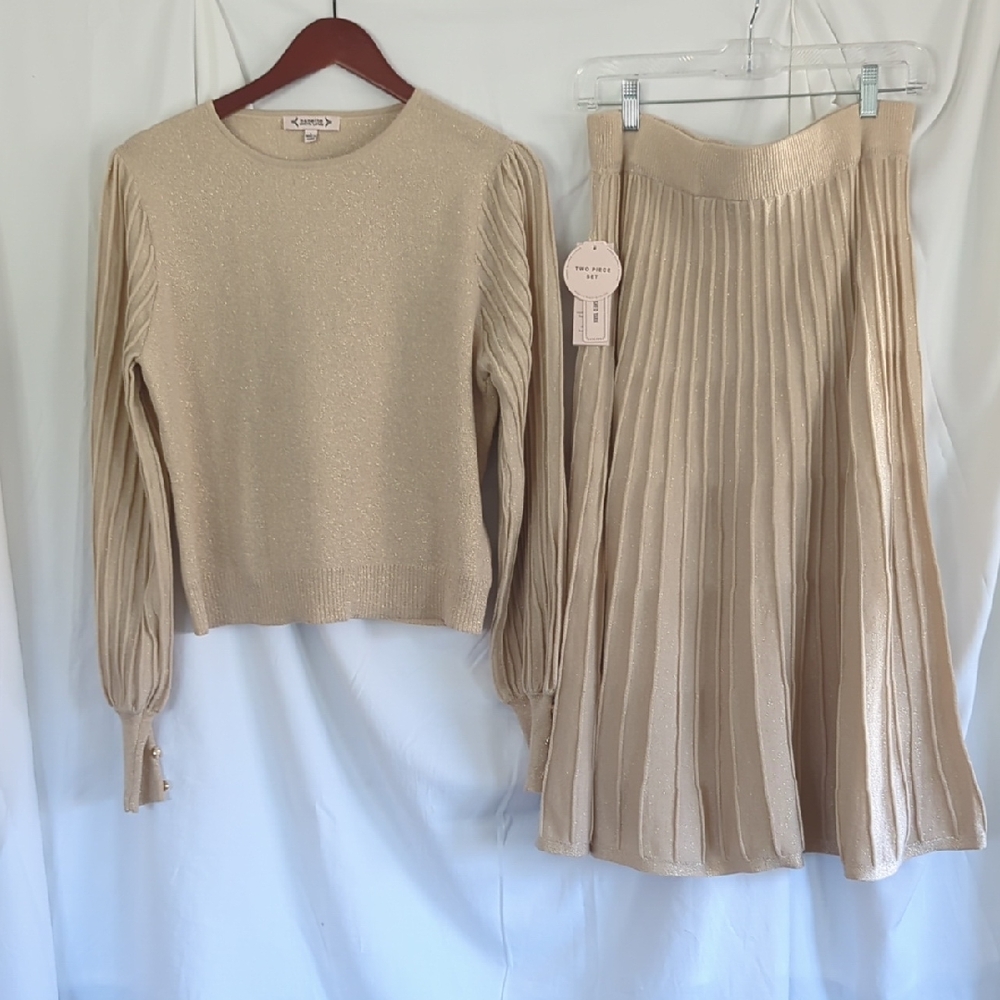 Nanette Lepore Shimmery Cream Pleated Skirt Set